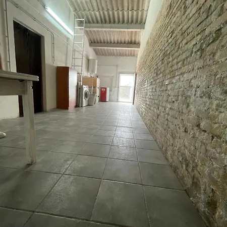 La Caseta Del Iaios * Els Muntells